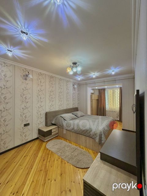 Satılır 2 otaqlı köhnə tikili 60 m²