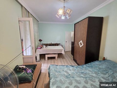 Binəqədi rayonunda 1 otaqlı Köhnə tikili Satılır, 45 m² — Bakı