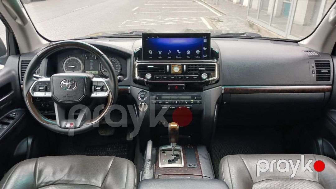 Toyota Land Cruiser 300 icarəsi — Avtomobil icarəsi, Bakı (6)