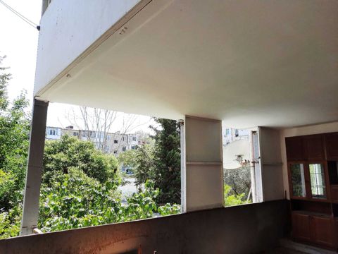 İcarəyə verilir 4 otaqlı köhnə tikili 110 m² — Bakı