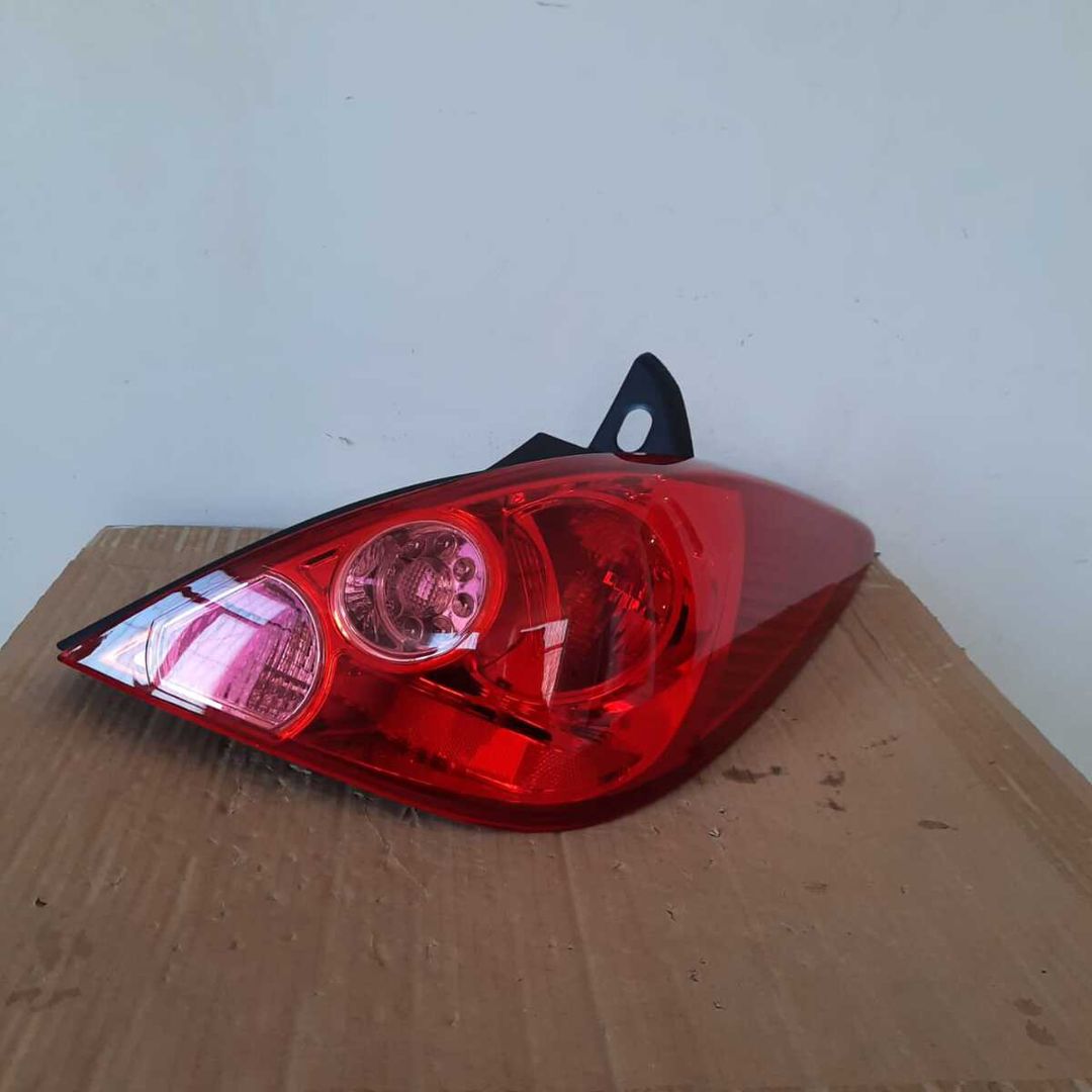 "Nissan Tiida 2007 Hatchback" stop işığı — Ehtiyat hissələri və aksesuarlar, Bakı (5)
