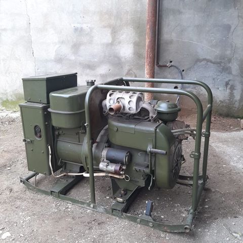 Benzin generator – 5.8 kVt güc Güc: 5.8 kVt Yanacaq növü: benzin — Bakı
