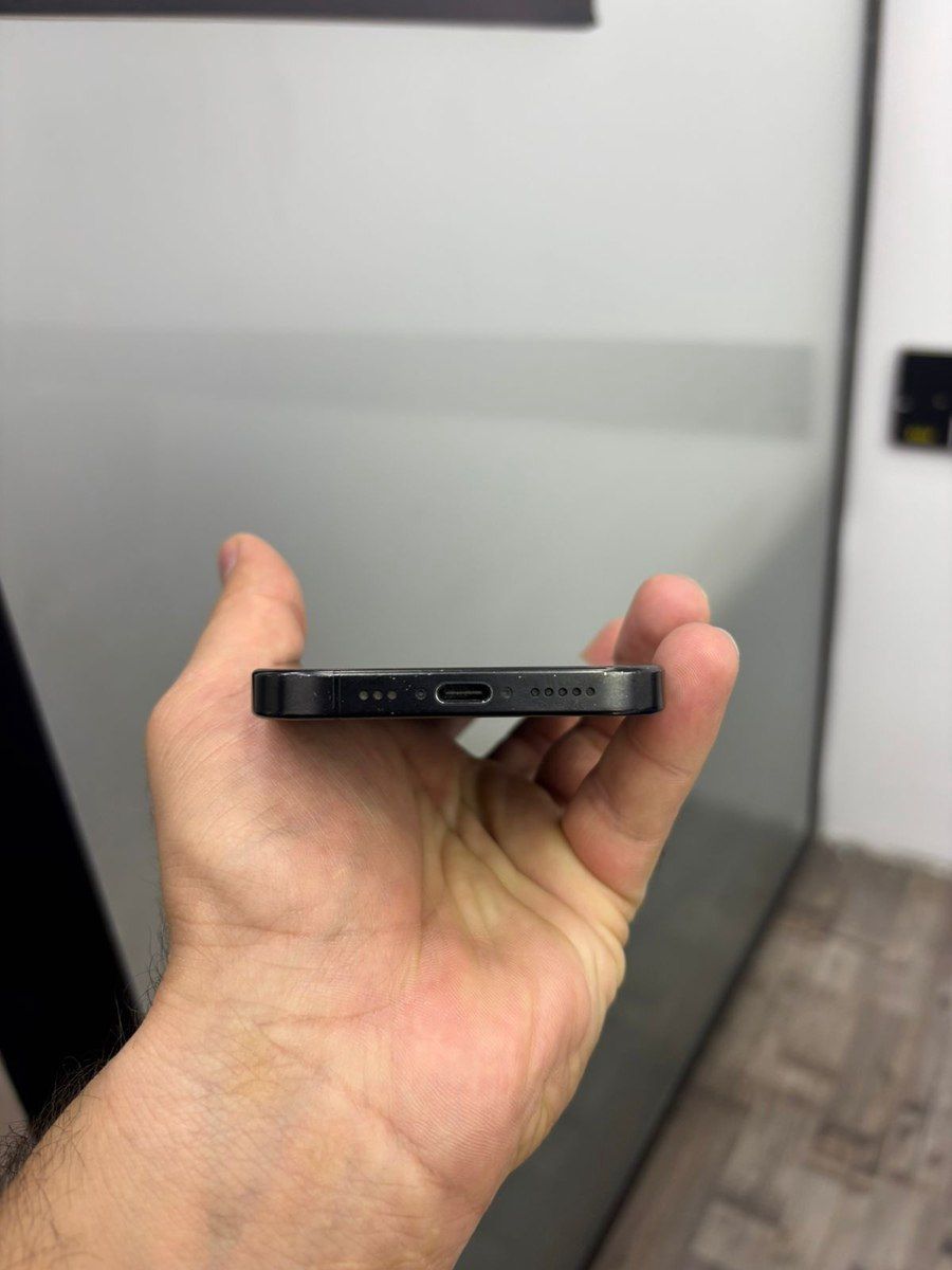Apple iPhone 16 Pro Black Titanium 256GB/8GB — Smartfonlar, Bakı (4)