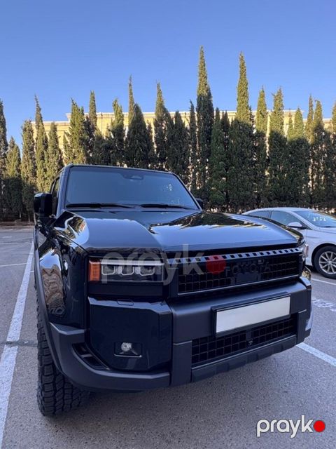 Toyota Land Cruiser Prado, 2.8 L, 2024 il, 7 000 km