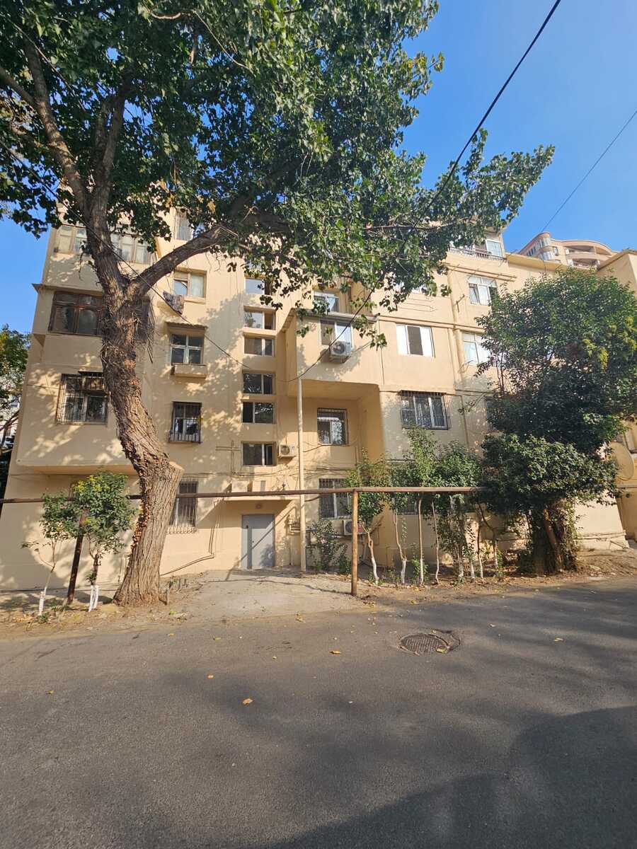 Satılır 2 otaqlı köhnə tikili 55 m² — Mənzil, Bakı (4)
