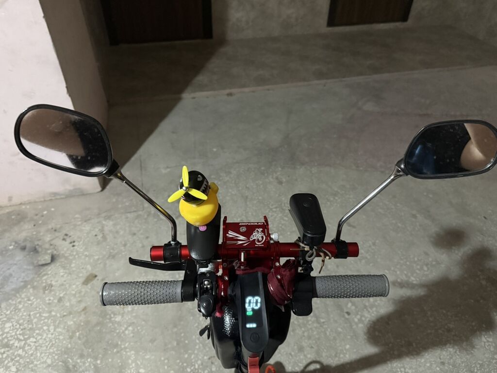İşlənmiş Elektrik samokat 6", 251 - 350 Vt, 26 - 35 km/s, Ödənişli çatdırılma — Skuterlər, Bakı (4)