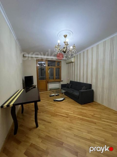 İcarəyə verilir 2 otaqlı köhnə tikili 60 m²