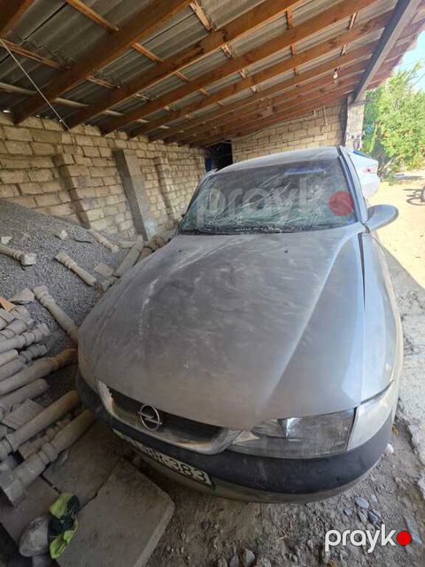 Opel Vectra, 1.6 L, 1996 il, 300 000 km
