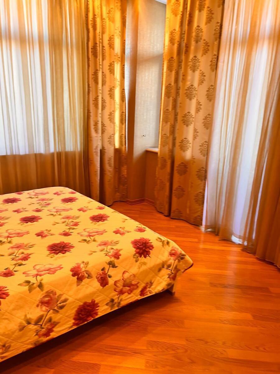 Satılır 4 otaqlı yeni tikili 200 m² — Mənzil, Bakı (12)