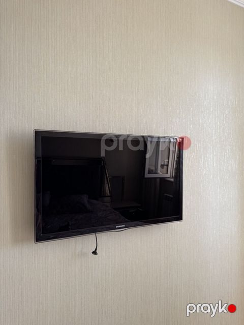 Samsung LED televizor + orijinal pult+ öz ayaqaltısı (stendi) və divar — Bakı