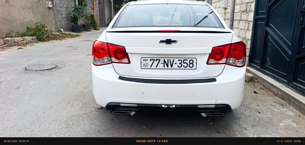Chevrolet Cruze sedan – ağ rəng, benzinlə işləyən, avtomatik ötürmə — Avtomobillər, Digah (9)