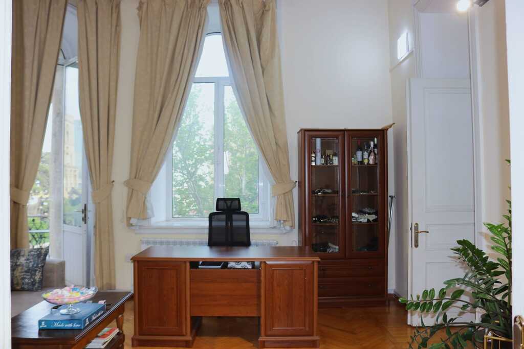 Satılır 6 otaqlı köhnə tikili 240 m² — Mənzil, Bakı (11)