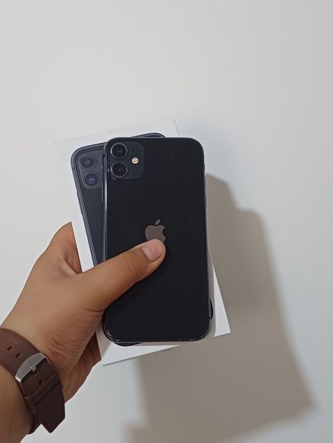 IPhone 11, 64 GB, Qara, Zəmanət, Simsiz şarj, Face ID — Bakı