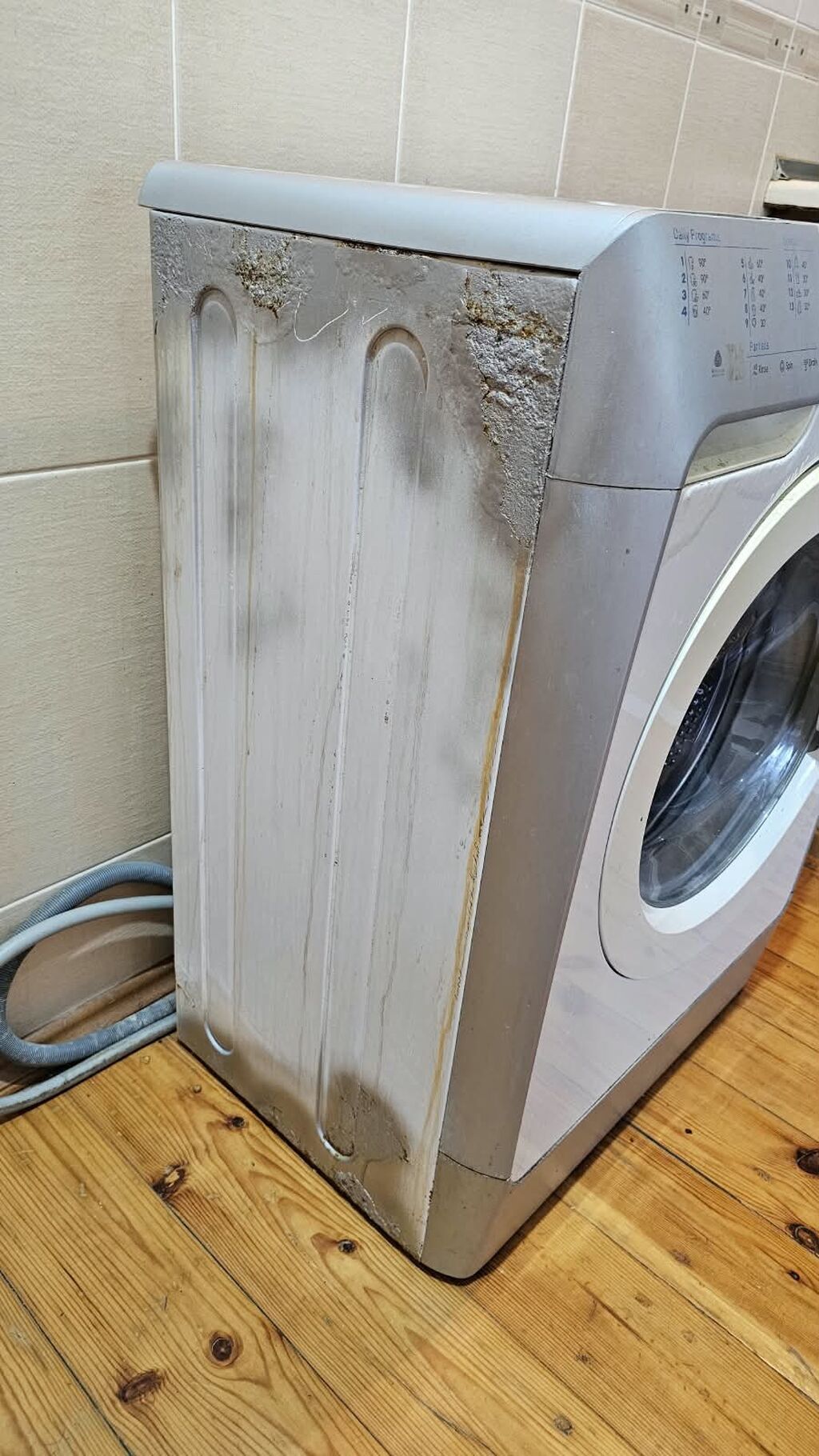 İndesit paltaryuyan. işləməsində heç bir problemi yoxdur. sol tərəfi — Çamaşır maşınları, Masazır (4)
