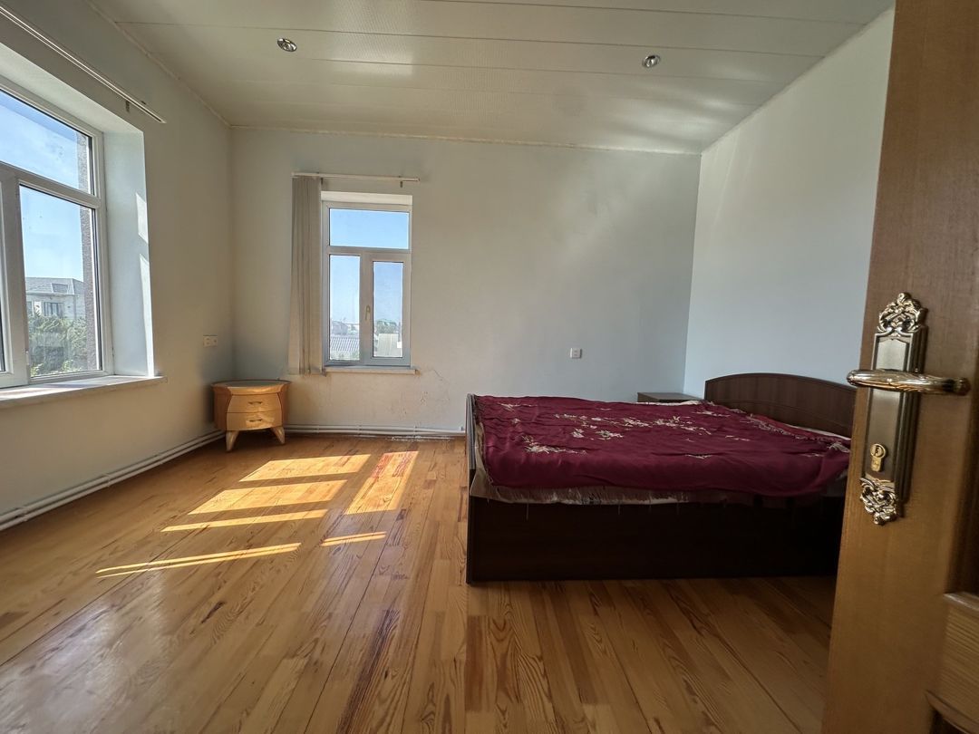 Satılır 5 otaqlı həyət evi/bağ evi 200 m² — Ev, villa, Bakı (8)