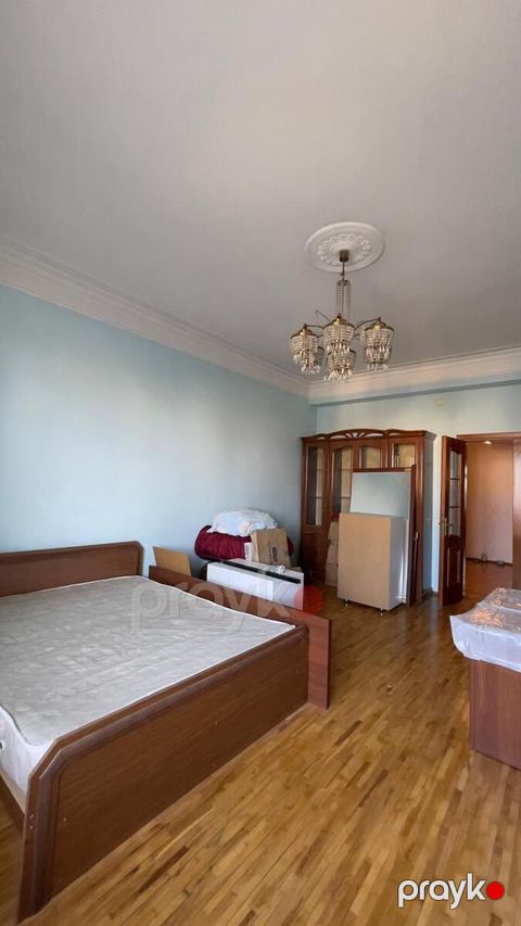 Satılır 3 otaqlı yeni tikili 130 m²