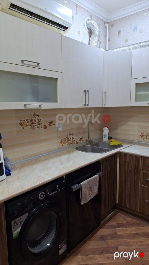İcarəyə verilir 4 otaqlı yeni tikili 127 m²