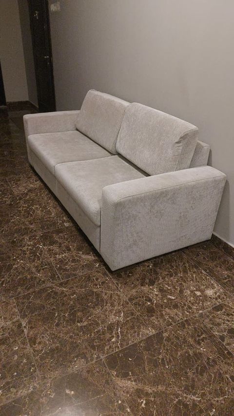 Divan açılır 200 AZN. eni 87di Uzunu 217di. Əhmədli (FN) 2970 — Qobu