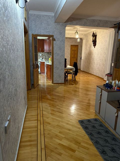 İcarəyə verilir 3 otaqlı yeni tikili 141 m² — Bakı