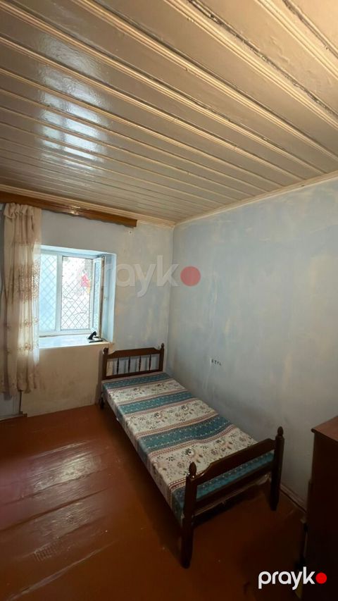 3-otaqlı mənzil, 28 May m., 50 m²