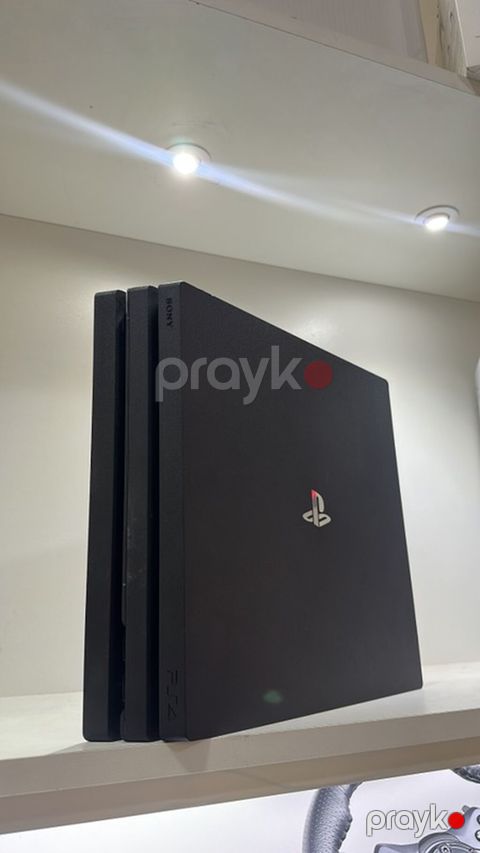 Sony PlayStation 4 Pro oyun konsolu 12.50 versia 1 pult — Masazır