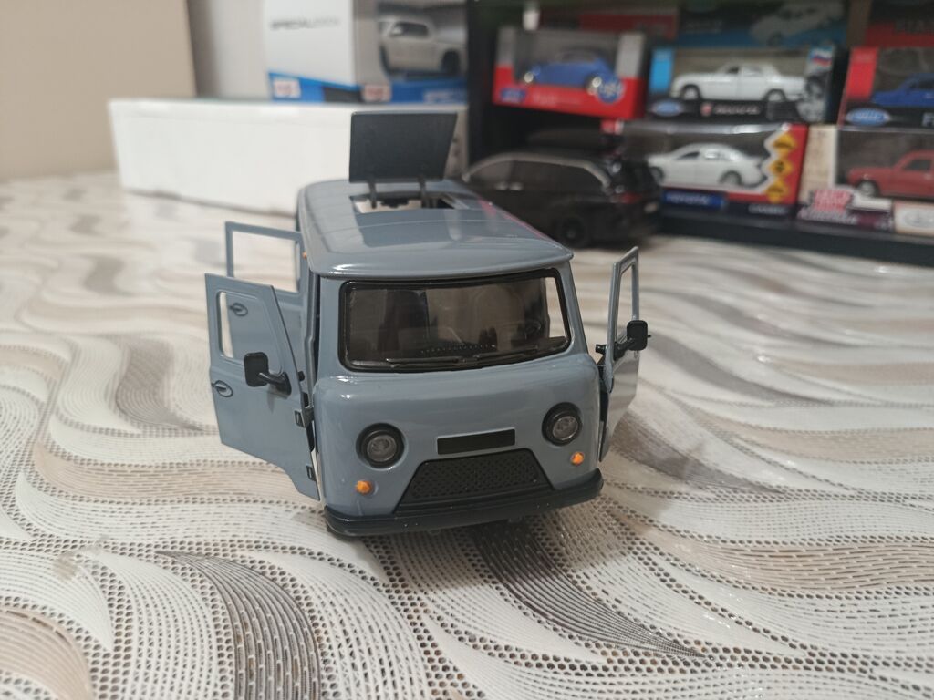 Metal die-cast modell avtomobil – UAZ tipli mikroavtobus (miqyas — Modellar, Bakı (4)