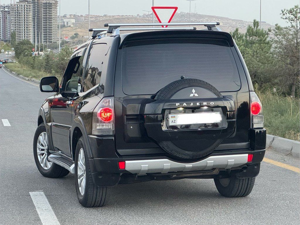 Mitsubishi Pajero, 3.0 L, 2006 il, 268 000 km — Avtomobillər, Bakı (12)