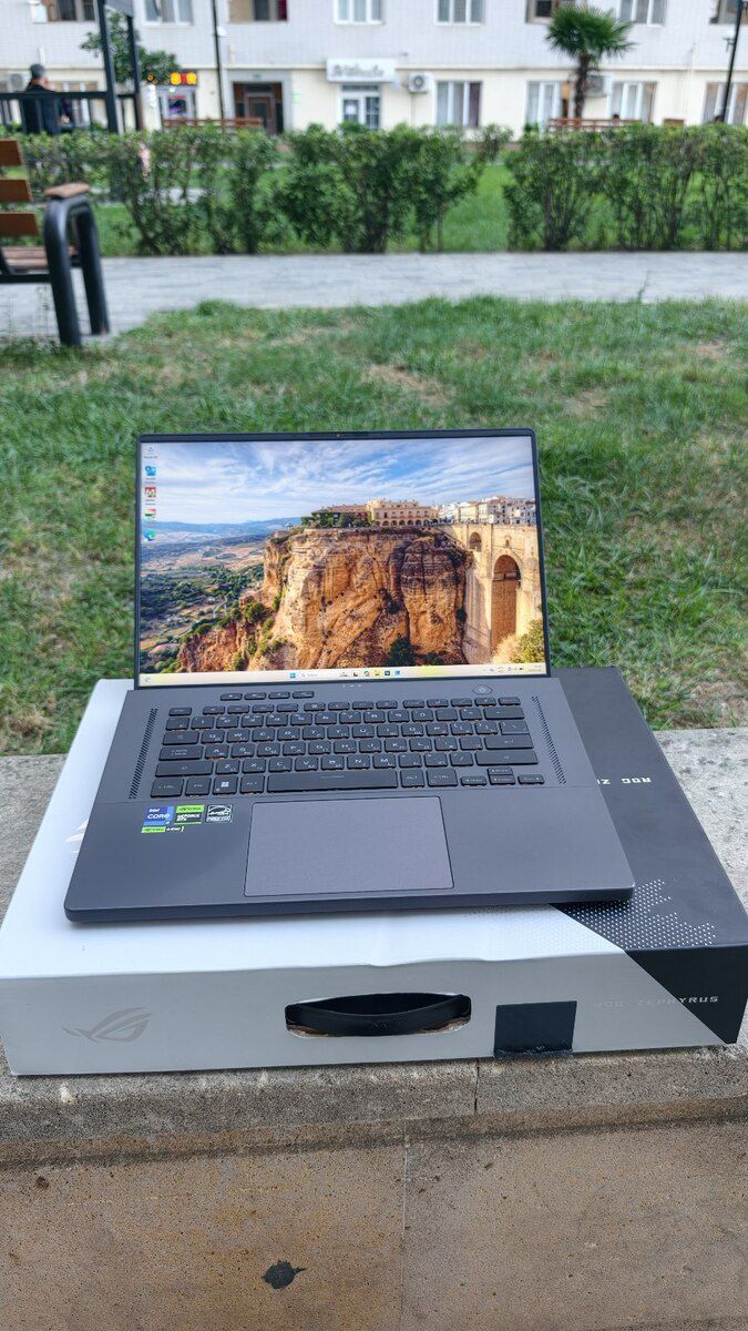Asus Rog Zephyrus İ9/32 RAM — Noutbuklar, Bakı (4)