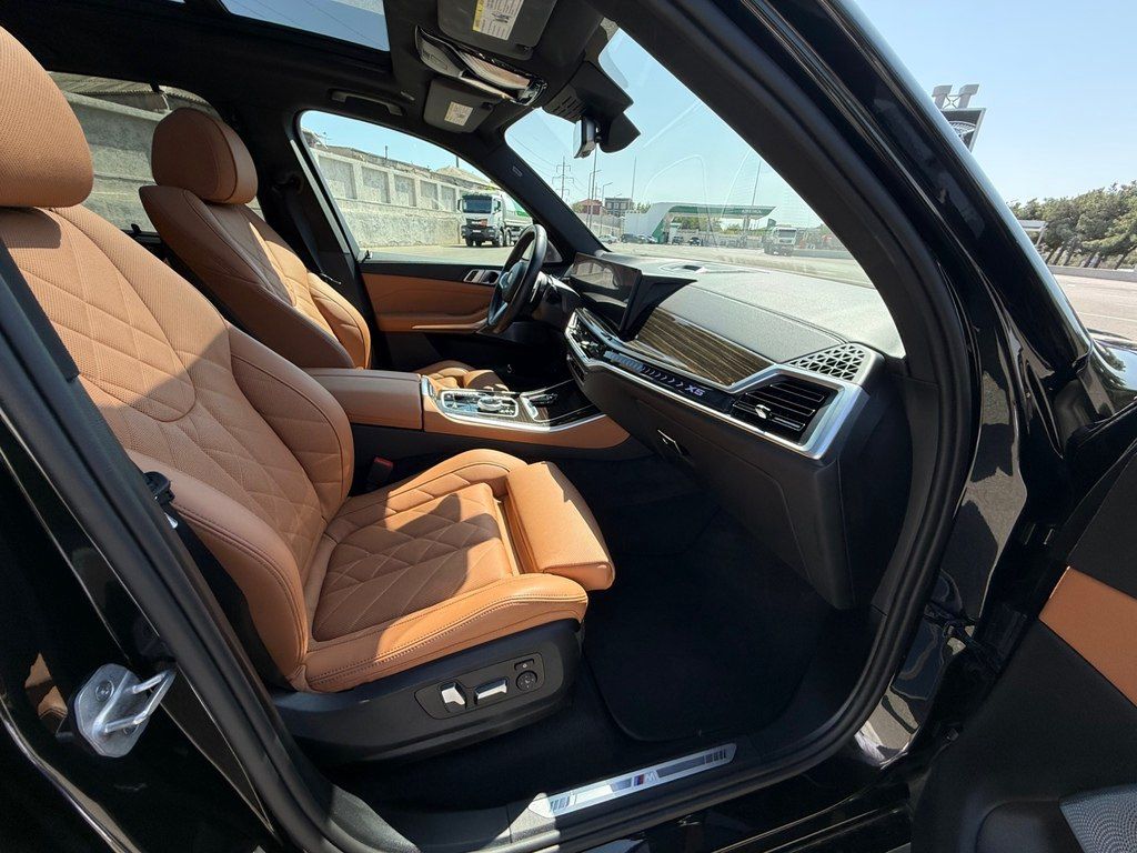 BMW X5, 3.0 L, 25.7 kWh, 2023 il, 41 000 km — Avtomobillər, Bakı (12)