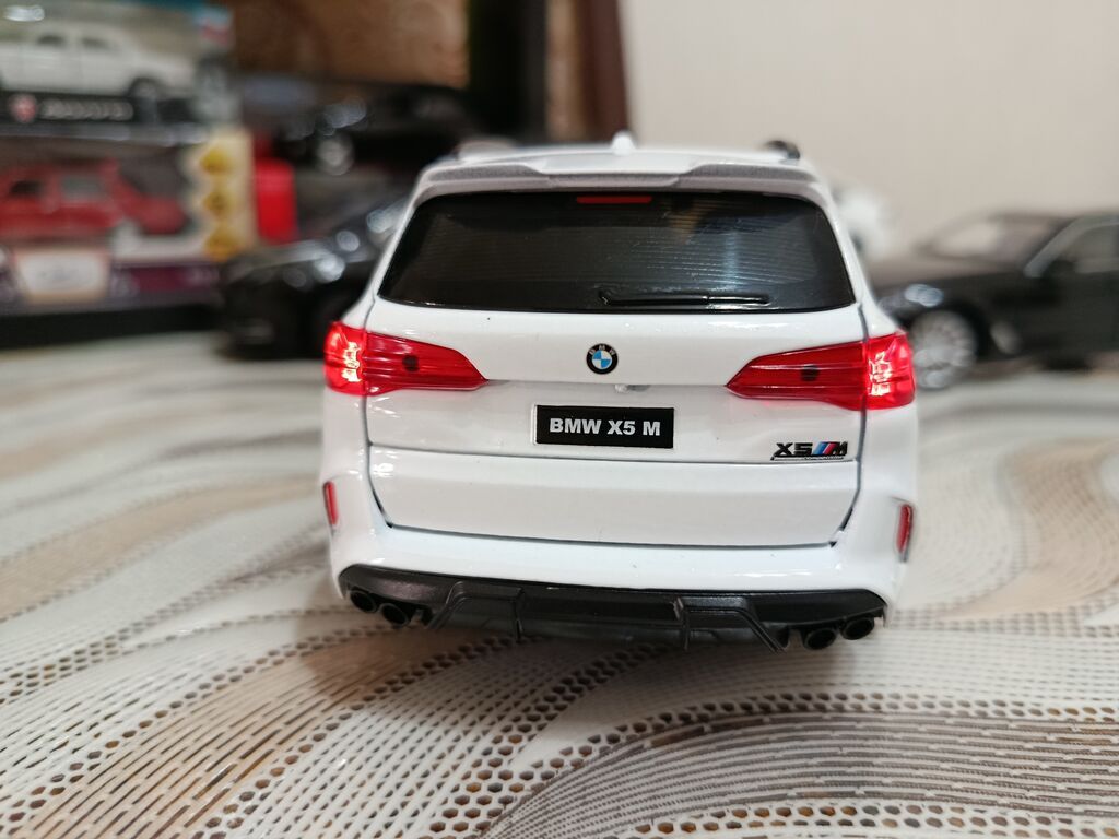 BMW X5 M F95. metal model avtomobil – kolleksiya üçün detallı 1:24 — Modellar, Bakı (2)