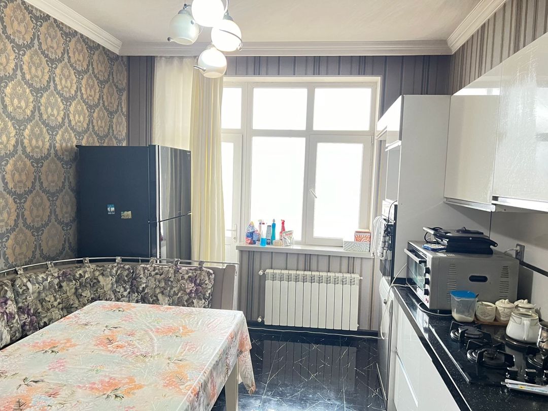 3-otaqlı mənzil, E.Akademiyası m., 147 m² — Mənzil, Bakı (7)