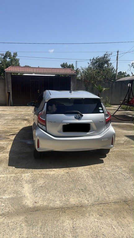 Toyota Aqua, 1.5 L, 0.87 kWh, 2017 il, 99 800 km — Avtomobillər, Bakı (2)