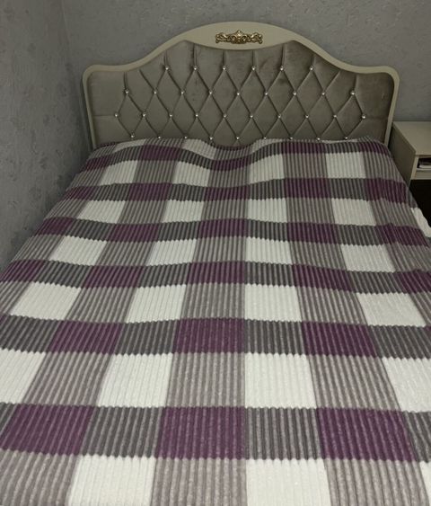 İki nəfərlik yumşaq başlıqlı kravat satılır. Səliqəli və yaxşı — Xırdalan