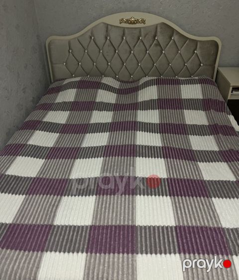 İki nəfərlik yumşaq başlıqlı kravat satılır. Səliqəli və yaxşı — Xırdalan