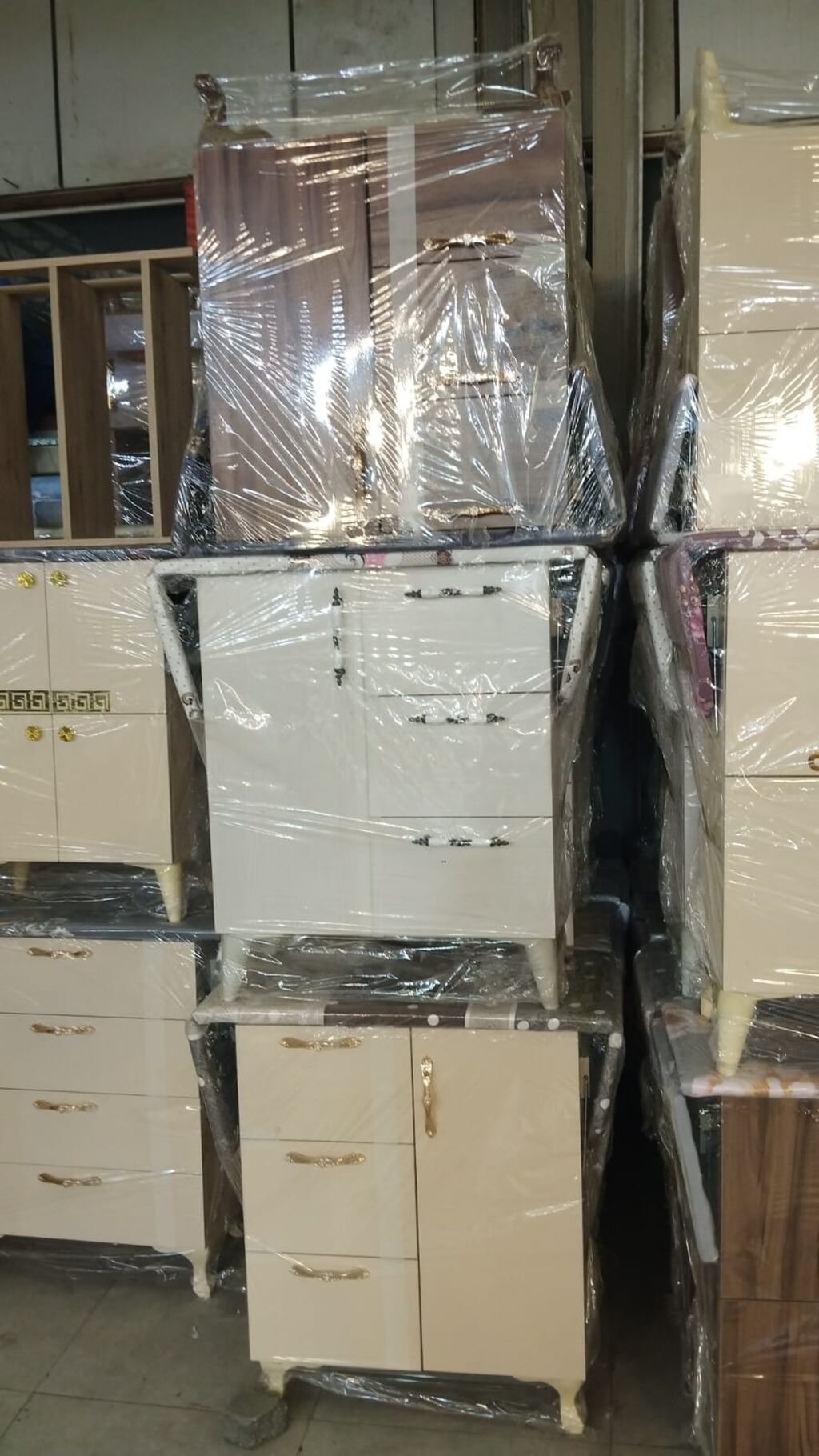 Ütü masası şkaflı 3 siyirtmə 1 qapı ən çox satdığımız model həm rahat — Ütü masaları, Digah (2)