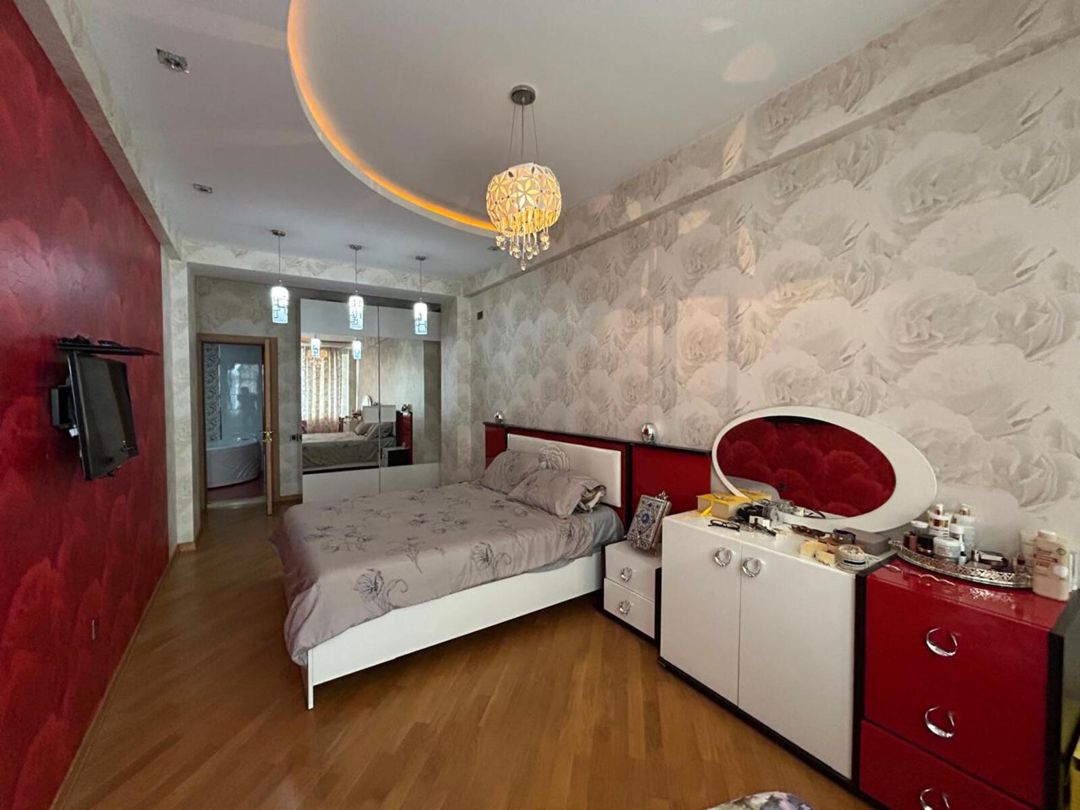 Satılır 4 otaqlı yeni tikili 205 m² — Mənzil, Bakı (8)