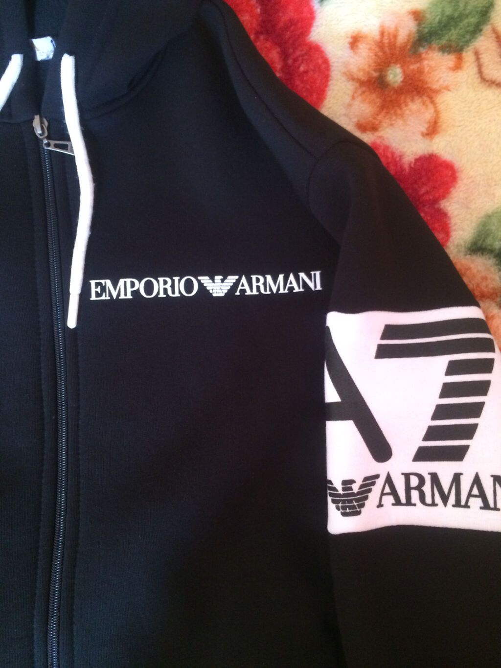 Armani kapshonka 3iplik qalindi original deyil 75-80 kiloya olandi — Digər, Bakı (3)