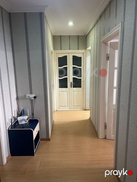 Satılır 3 otaqlı köhnə tikili 80 m²