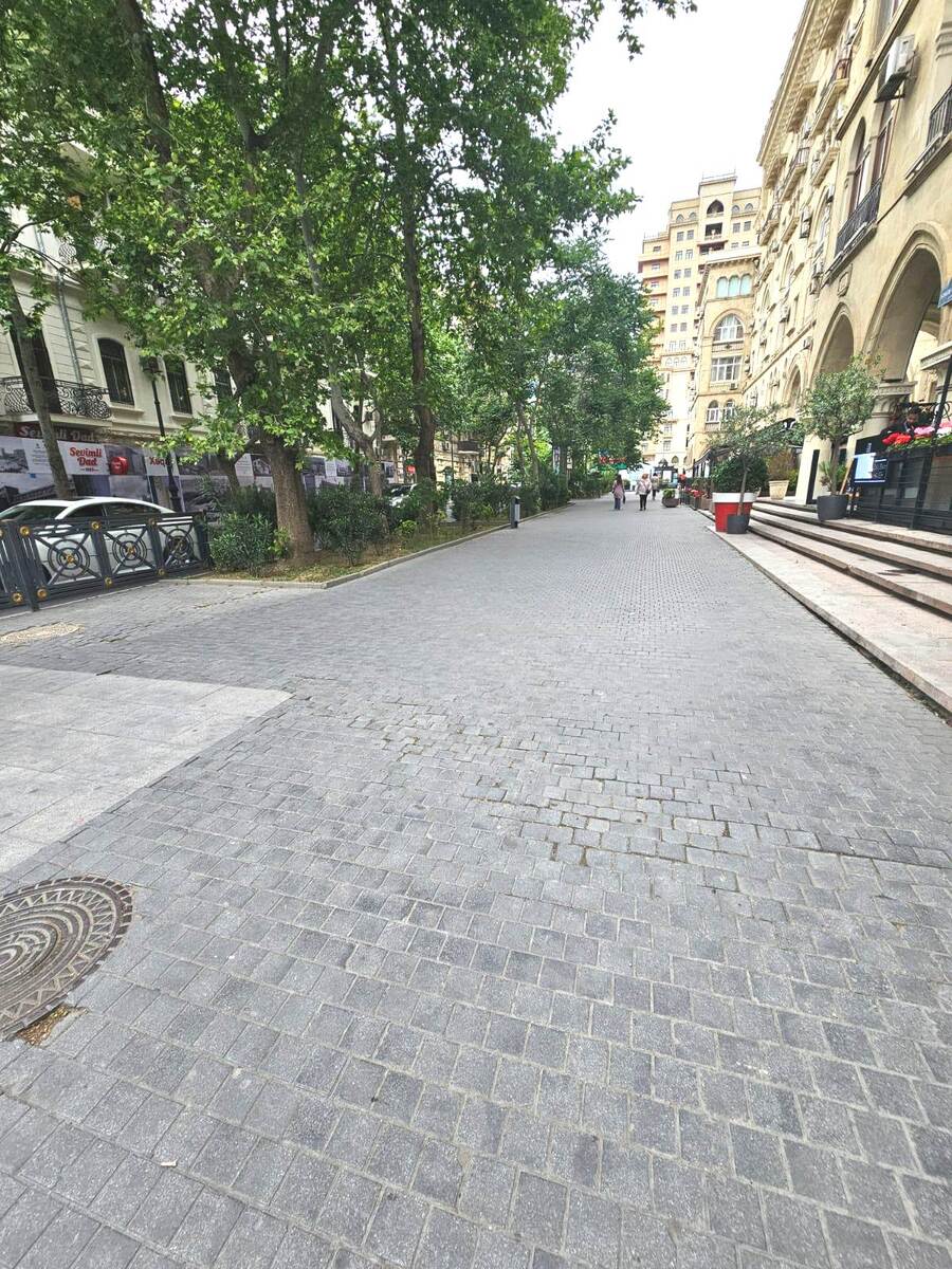 Satılır obyekt 220 m² — Əmlak, Bakı (2)