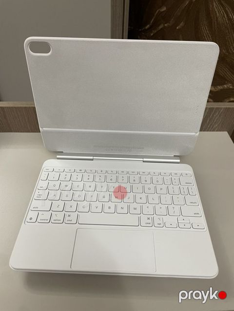 Apple Magic Keyboard for iPad Air 11inch m4 m3 m2 (Ağ rəng)yenidir