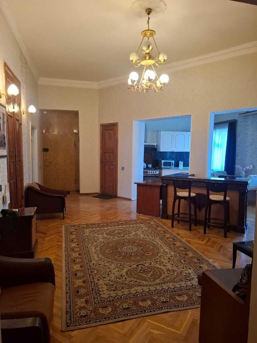 İcarəyə verilir 3 otaqlı köhnə tikili 120 m² — Mənzil, Bakı (5)