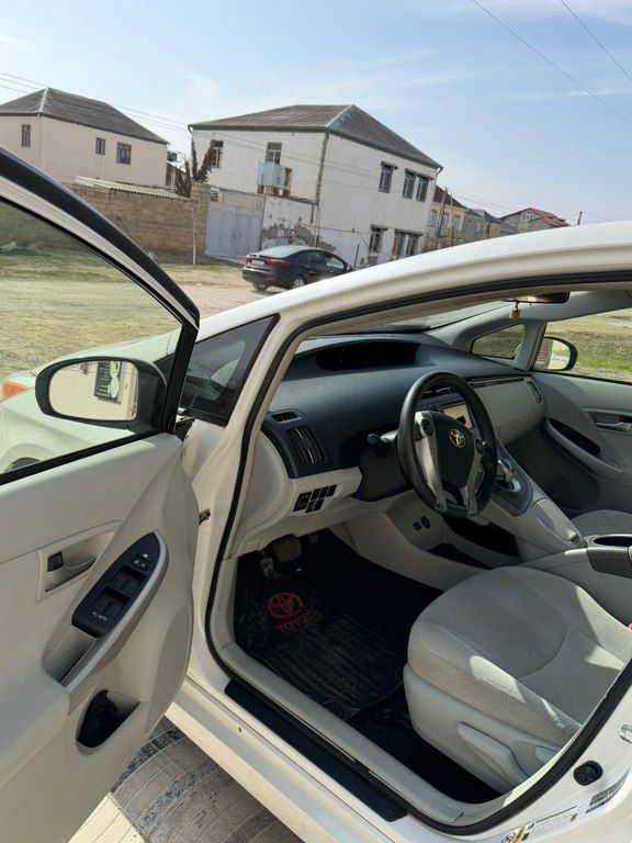 Toyota Prius, 1.8 L, 1.3 kWh, 2013 il, 450 616 km — Avtomobillər, Bakı (12)