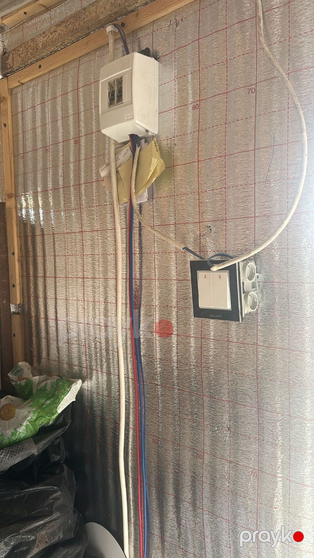 Su buraxan yeri yoxdu demir profilerden yigilib elektrik xetdi cekilib — Garaj, Sumqayıt (5)