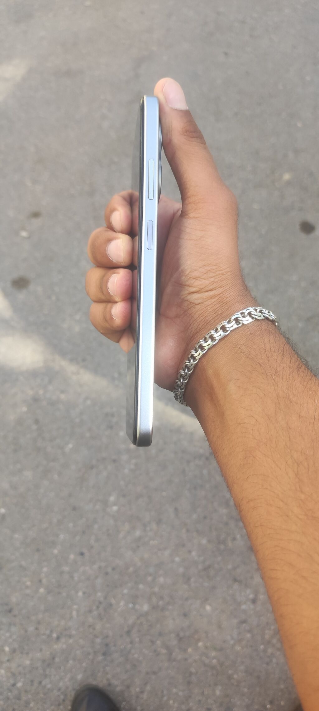 Məhsul: Smartfon (gümüş/açıq boz rəng) Xüsusiyyətlər və dizayn — Digər smartfonlar, Bakı (4)
