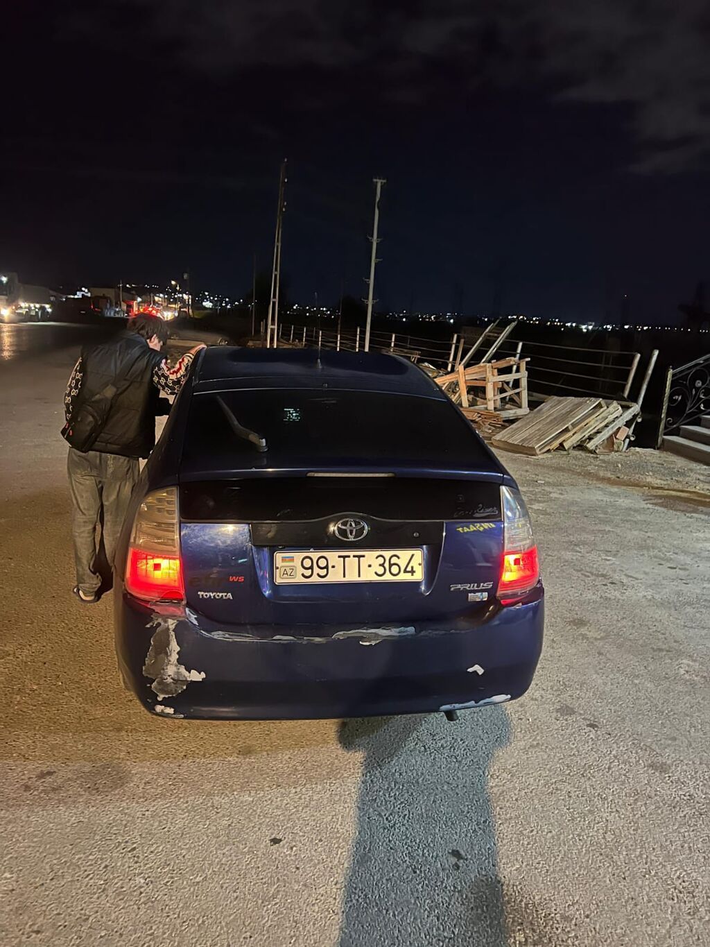 Toyota Prius 1000 azn cerimesi var krediti 10 ay 300 azn mator — Avtomobillər, Bakı (2)