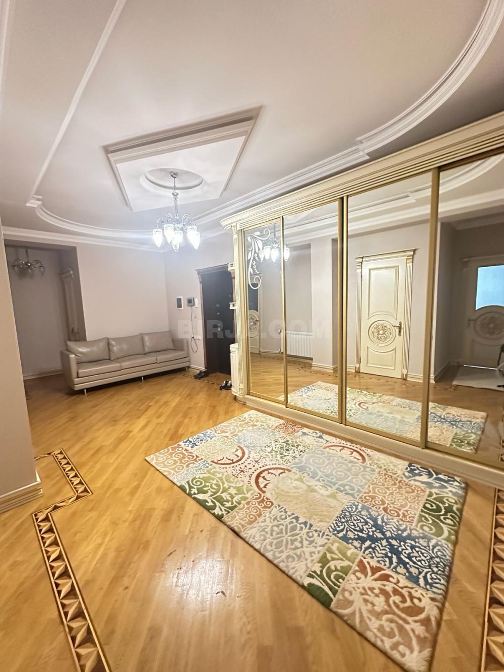 İcarəyə 3 otaqlı, H.Əliyev küç — Ofis (10)