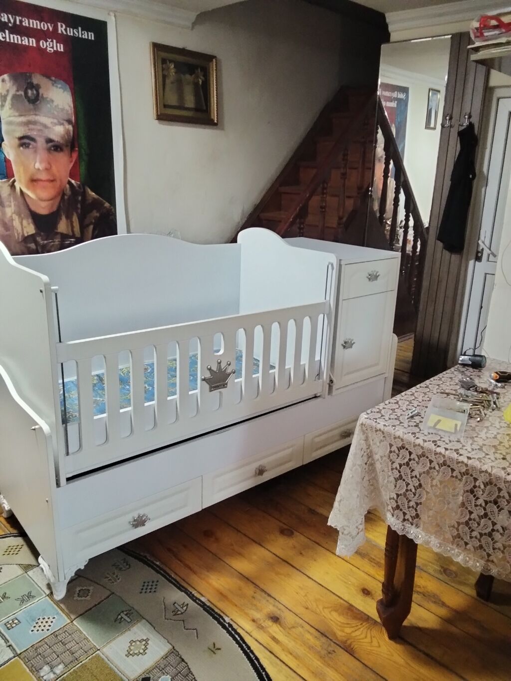 Ağ rəngli çoxfunksiyalı beşik-komod satlir son Qiymət 60 manat — Bəşikləri, Mehdiabad (5)