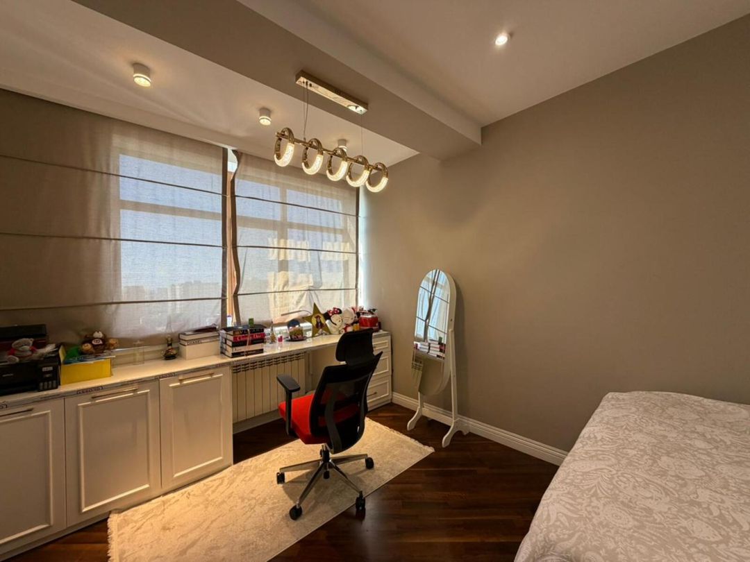 Satılır 5 otaqlı yeni tikili 230 m² — Mənzil, Bakı (11)