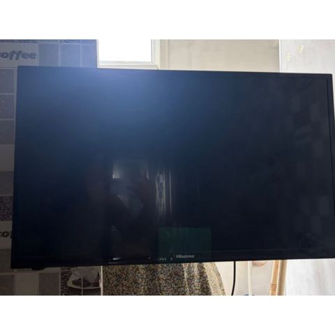 Hisense smart 82 ekran 160 azn.unvan 6 mkrr(Gülü) — Televisions