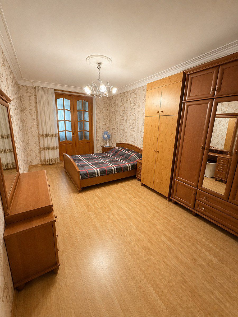 Satılır 5 otaqlı köhnə tikili 160 m² — Mənzil, Bakı (7)
